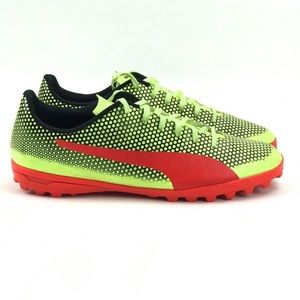 Men’s indoor soccer cleats
